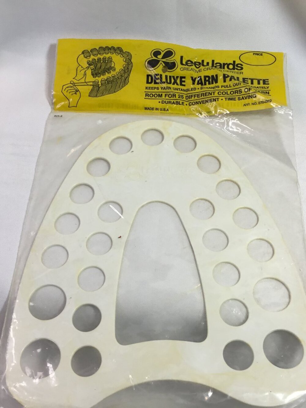 Creative Circle Palette FLOSS/YARN Thread ORGANIZER Holder Palette Holds 25 NIP